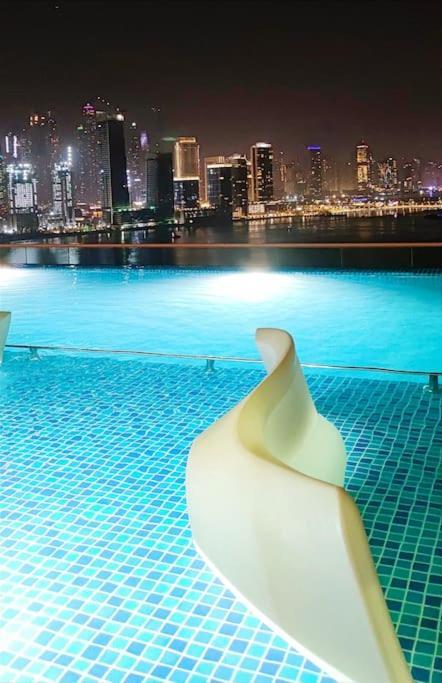 Amazing Apartment With Infinity Pool Dubai Esterno foto