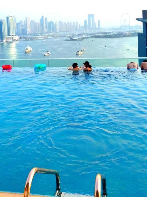 Amazing Apartment With Infinity Pool Dubai Esterno foto