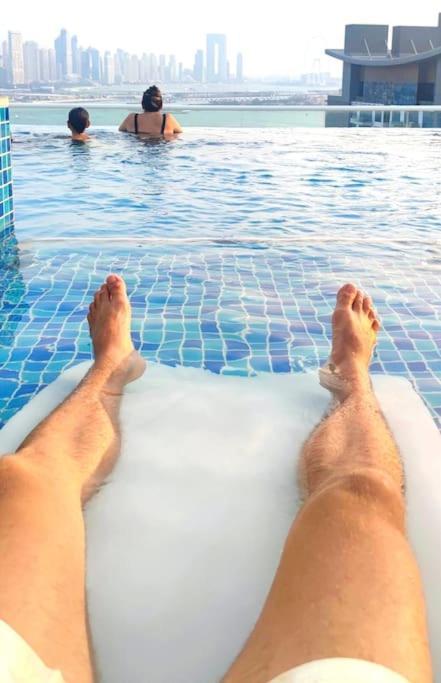 Amazing Apartment With Infinity Pool Dubai Esterno foto