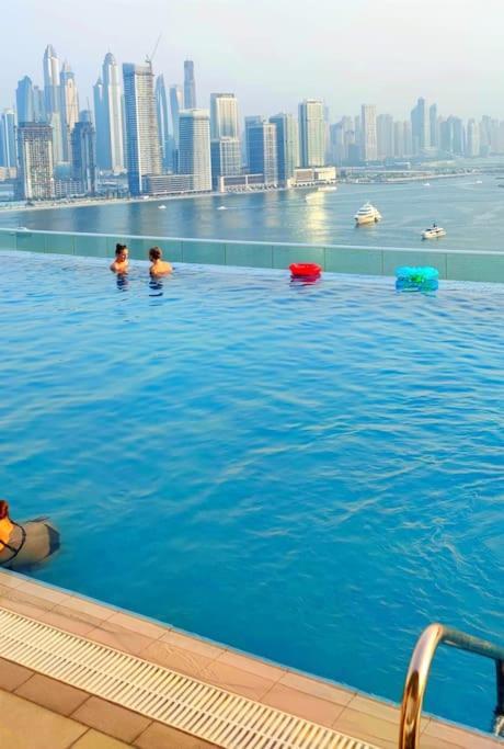 Amazing Apartment With Infinity Pool Dubai Esterno foto