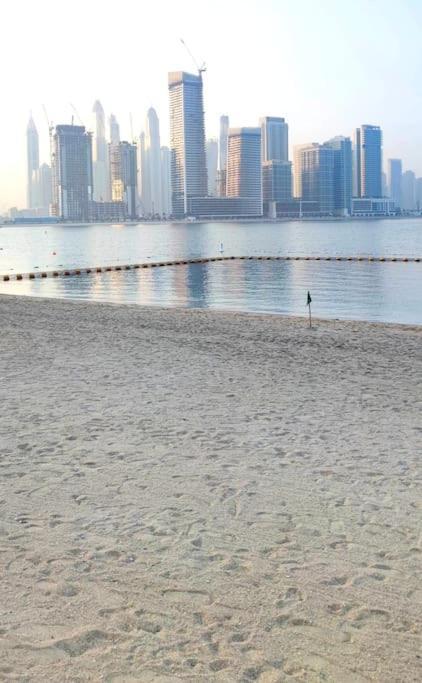 Amazing Apartment With Infinity Pool Dubai Esterno foto